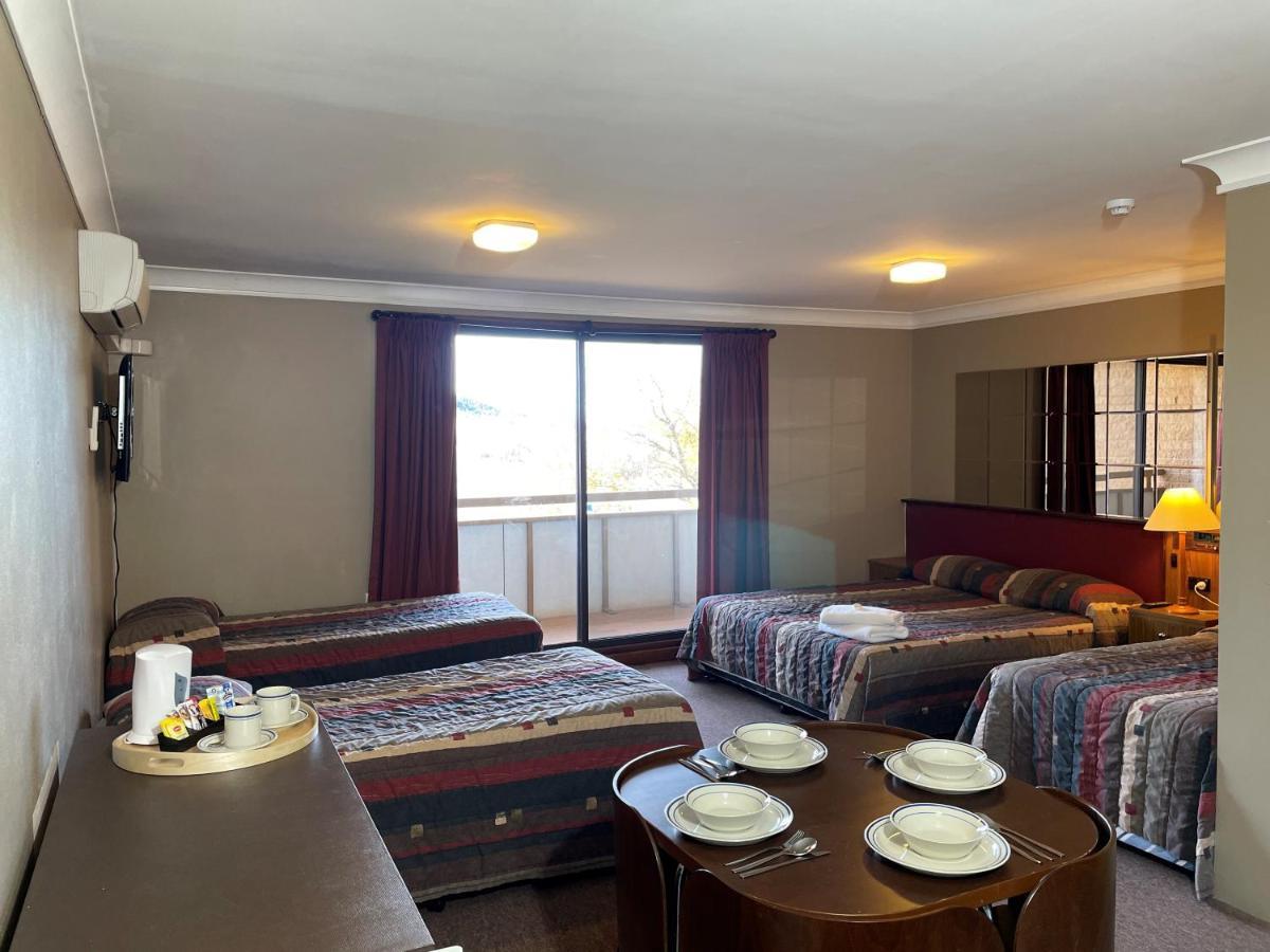 Southern Cross Motor Inn Беррідейл Екстер'єр фото